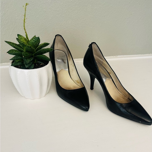 Michael Kors Black Leather Pumps Size 7M – Pointed Toe 3” Heels - Picture 1 of 7